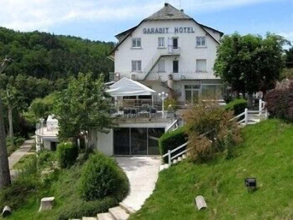 Garabit Hotel Anglards de Saint Flour Exterior photo